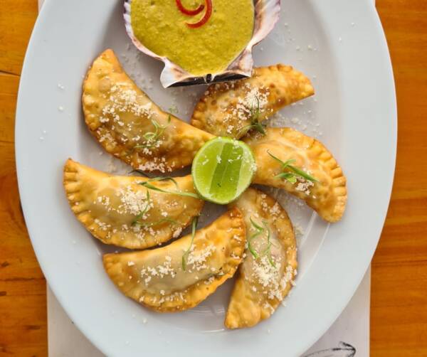 Empanada de Concha de Abanico & Langostinos